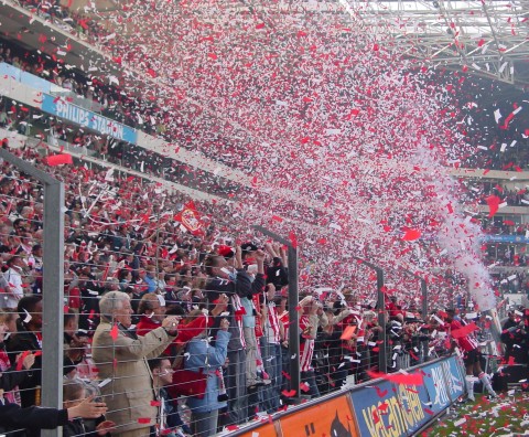 générateur de Confettis Mega Air Moover au stade