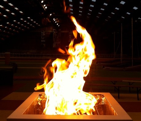 Vasque à feu carrée